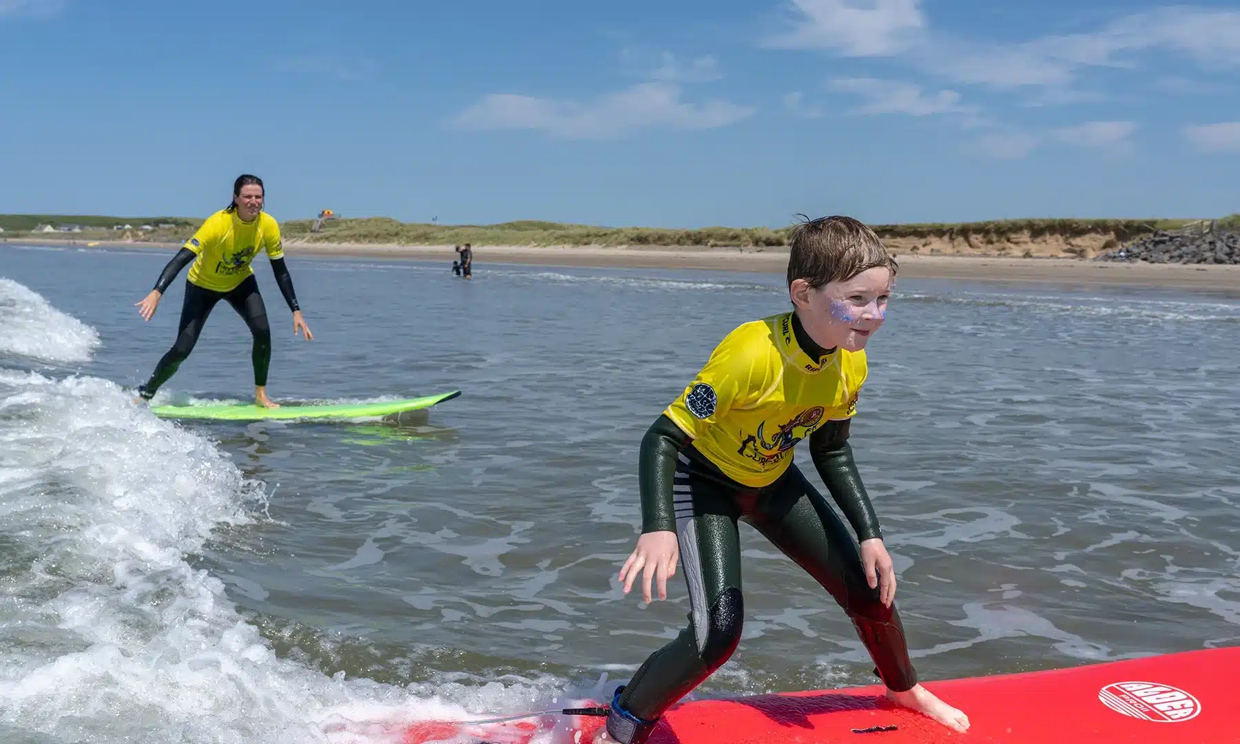 Photo 149 kids surfinh